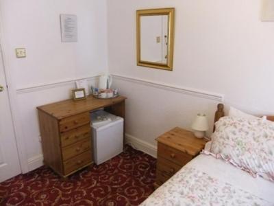 The New Inn Guest House Bridgend  Room photo